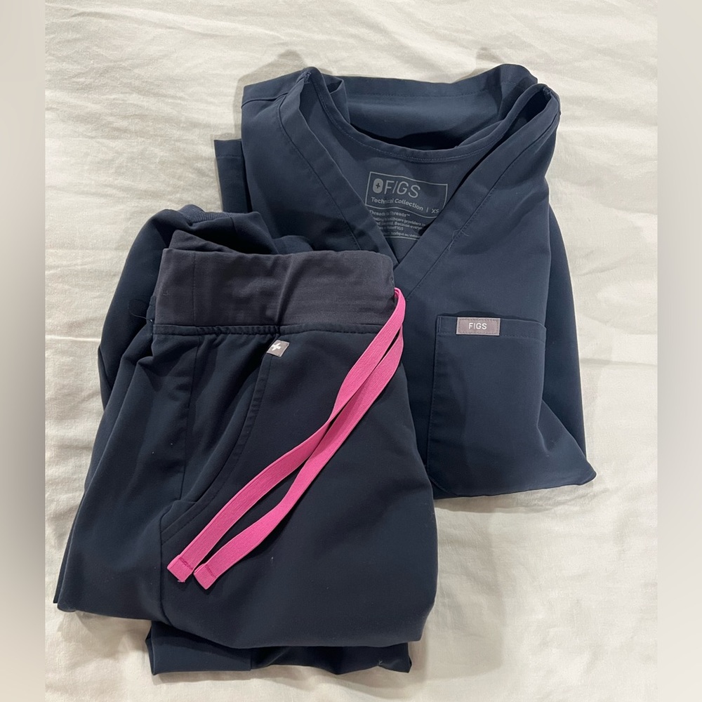 Figs XS scrub set!